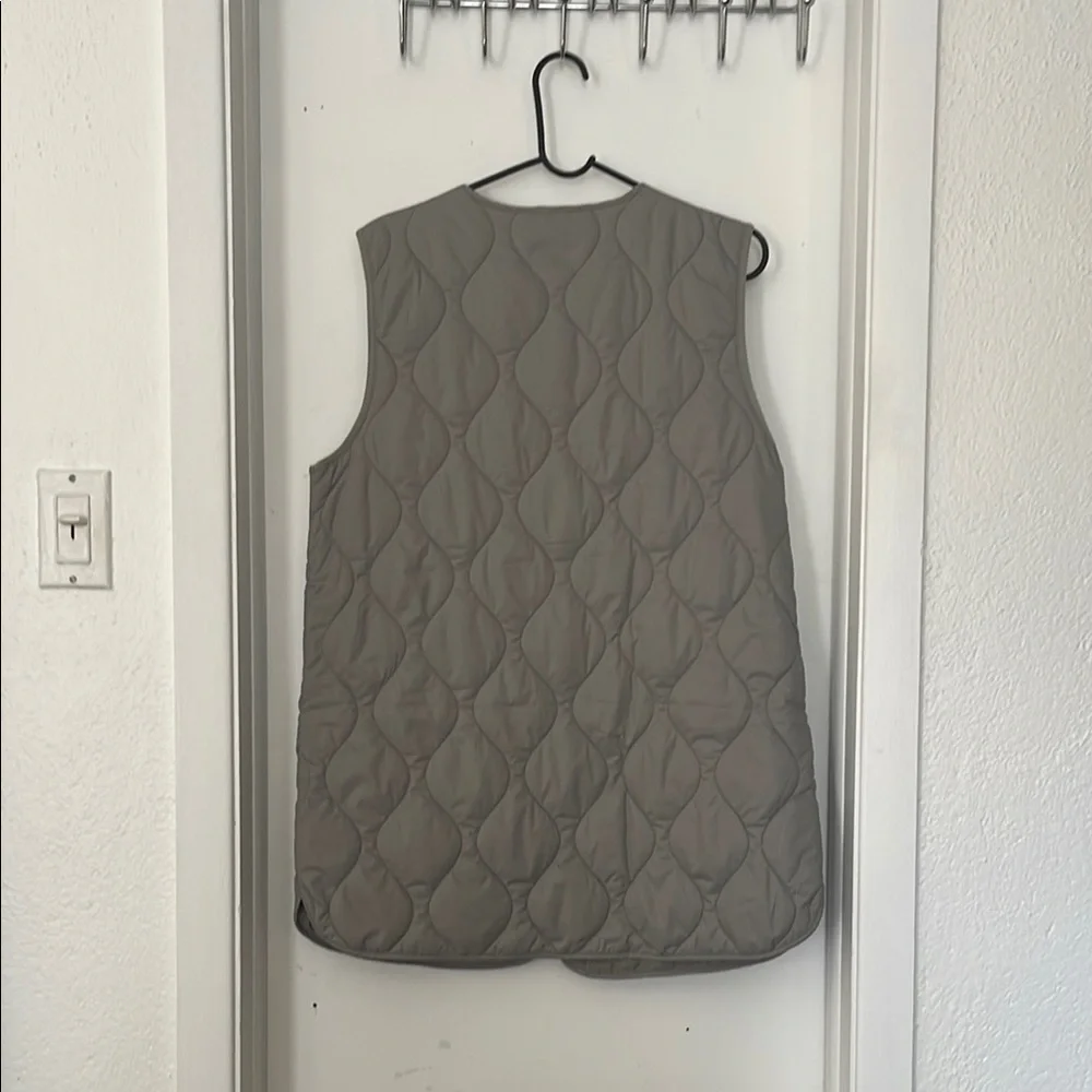 32 Degrees Women's Onion- Quilted Vest - Picture 3 of 4